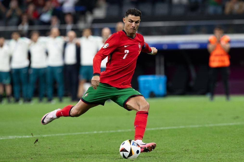 北京时间8月23日，NBA火箭队传来3条好消息！