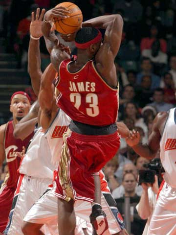 【原创】竞彩足球软件推荐：周五008荷乙-埃因FCVS福伦丹.